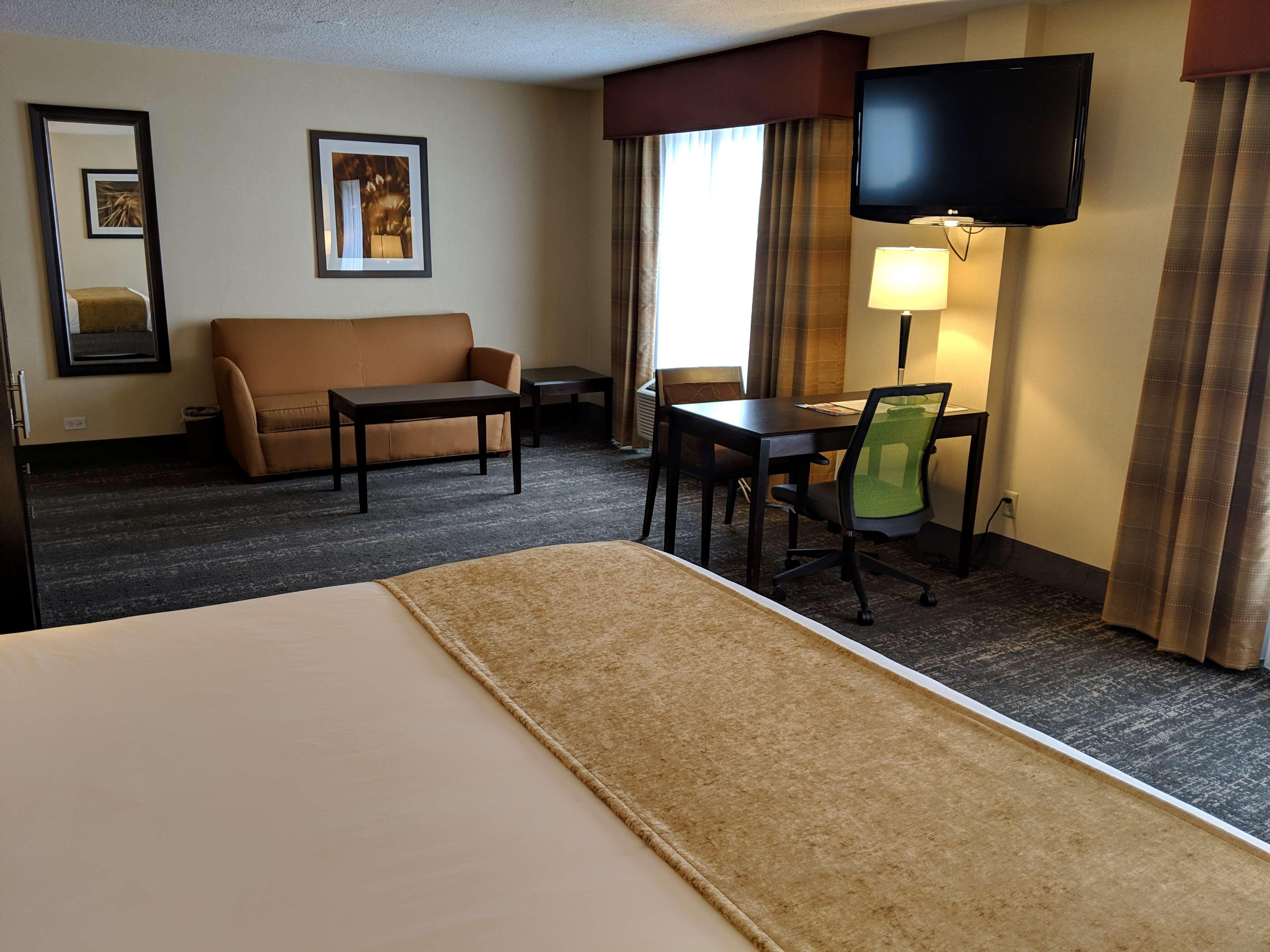 Best Western Plus Hanes Mall Уинстон-Сейлем Экстерьер фото
