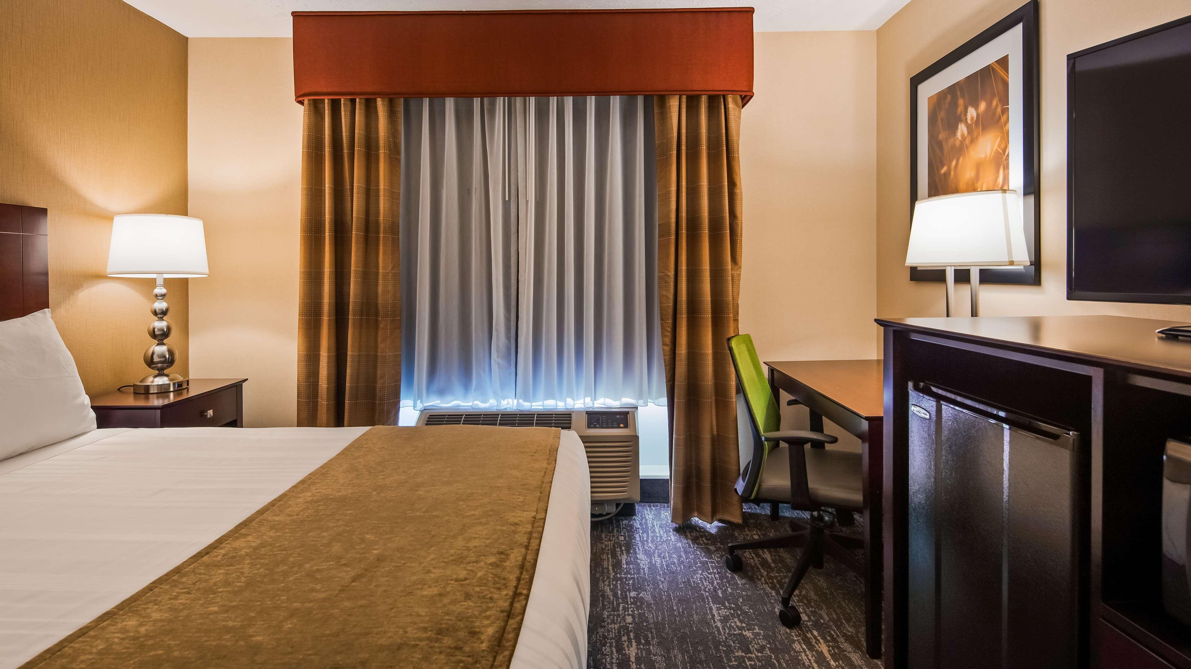 Best Western Plus Hanes Mall Уинстон-Сейлем Экстерьер фото