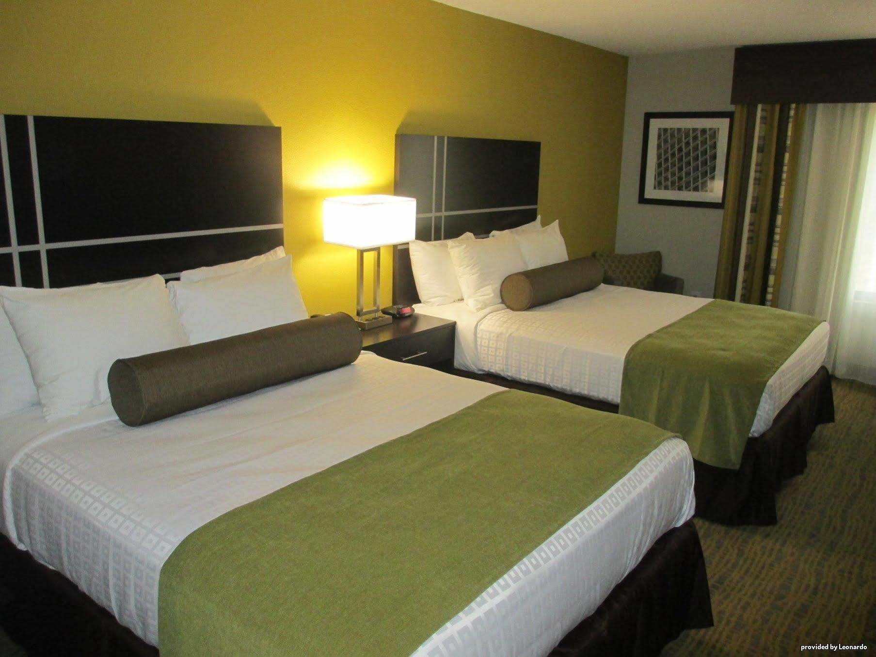 Best Western Plus Hanes Mall Уинстон-Сейлем Экстерьер фото